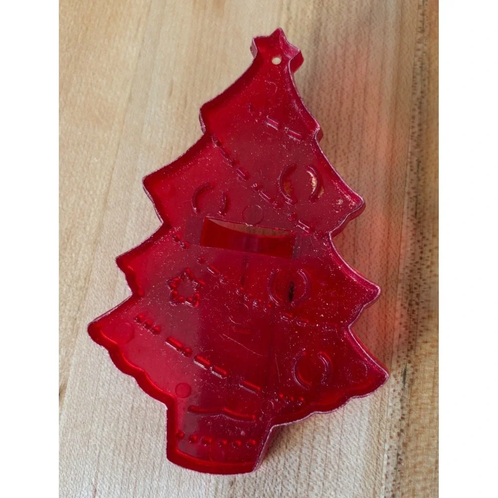 4 Vintage red plastic cookie cutters Humpty Dumpty & 3 Christmas‎ cutters